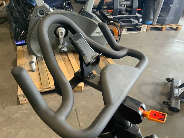 Matrix icr 50 indoorcycle spinningbike - afbeelding 2 van  3
