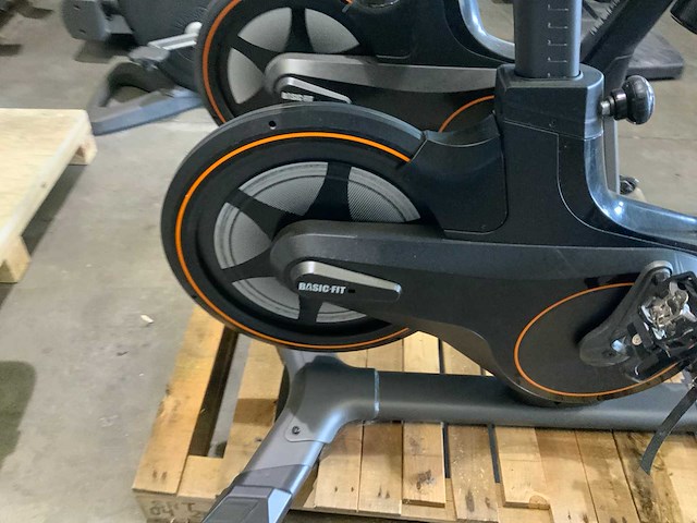 Matrix icr50 indoorcycle spinningbike - afbeelding 3 van  6