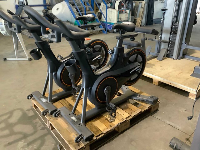 Matrix icr50 indoorcycle spinningbike - afbeelding 1 van  6