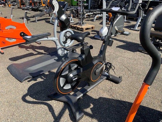 Matrix icr50 indoorcycle spinningbike - afbeelding 1 van  4