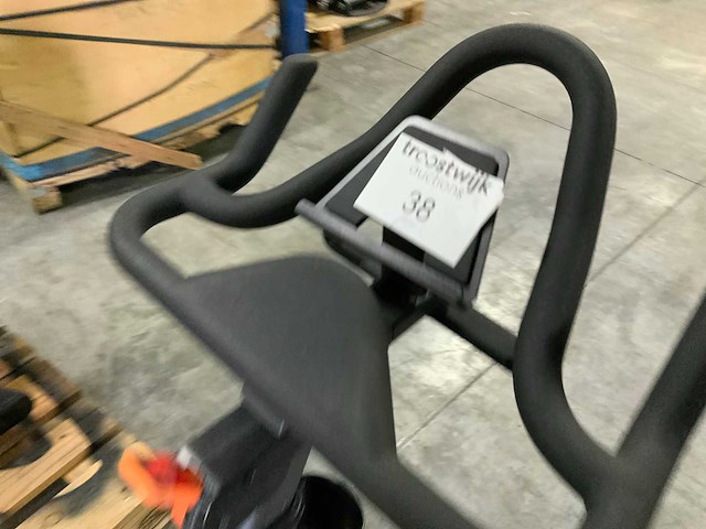 Matrix icr50 indoorcycle spinningbike - afbeelding 2 van  5
