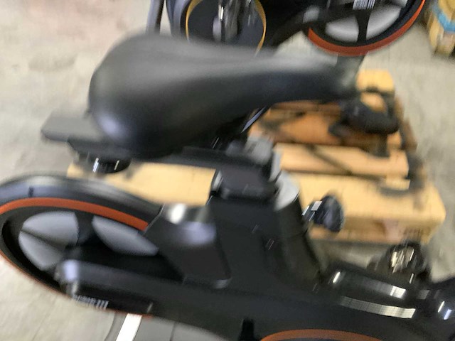 Matrix icr50 indoorcycle spinningbike - afbeelding 3 van  5