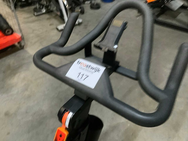 Matrix icr50 indoorcycle spinningbike - afbeelding 4 van  5