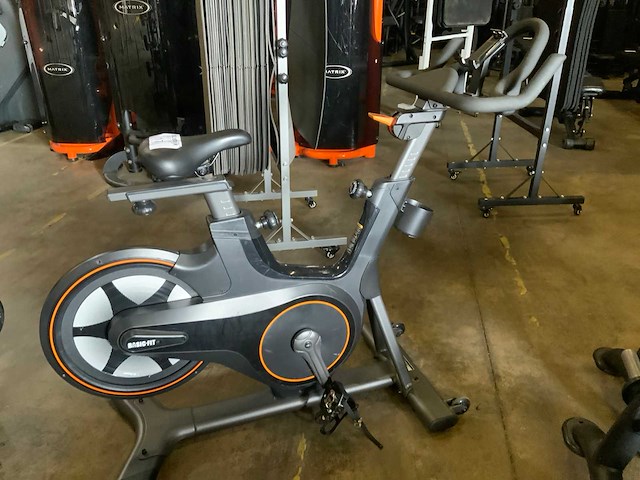Matrix icr50 indoorcycle spinningbike - afbeelding 1 van  6