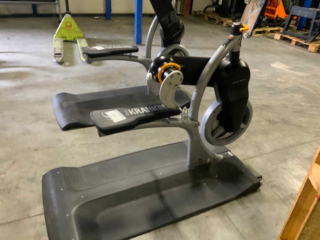 Matrix johhny g krankcycle spinningbike - afbeelding 1 van  5