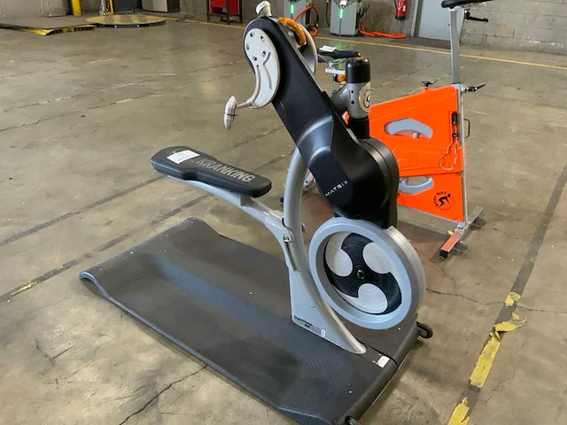 Matrix johnny g krankcycle crosstrainer - afbeelding 1 van  5