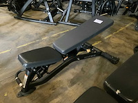 Matrix magnum adjustable bench krachtstation - afbeelding 4 van  4