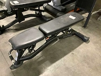 Matrix magnum adjustable bench krachtstation - afbeelding 2 van  4