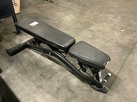 Matrix magnum adjustable bench krachtstation - afbeelding 3 van  4