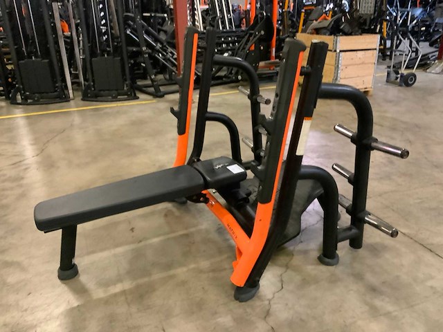 Matrix magnum breaker flat bench press krachtstation - afbeelding 1 van  4