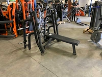 Matrix magnum olympisch flat bench krachtstation