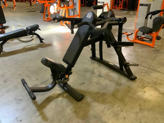 Matrix magnum plate loaded shoulderpress krachtstation - afbeelding 1 van  4