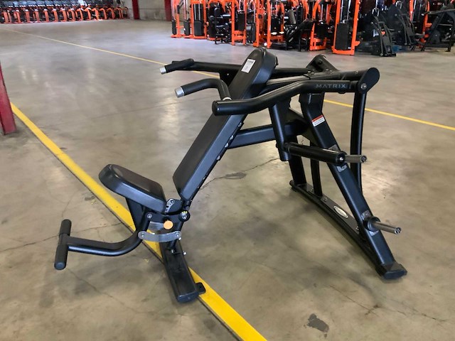 Matrix magnum plate loaded shoulderpress krachtstation - afbeelding 2 van  5