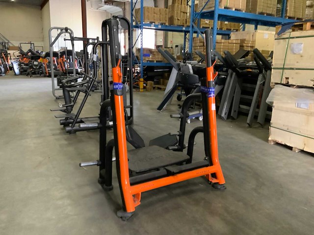Matrix magnum shoulder press krachtstation - afbeelding 1 van  4
