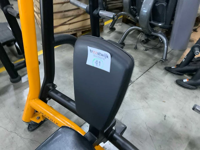 Matrix magnum shoulderpress krachtstation - afbeelding 2 van  4