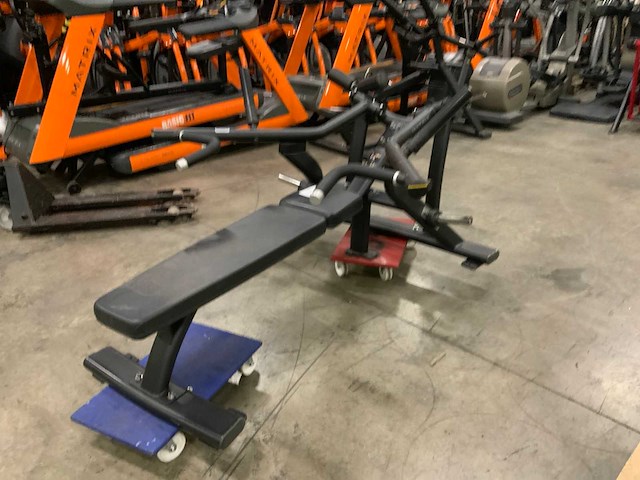 Matrix magnum suspine bench krachtstation - afbeelding 4 van  5