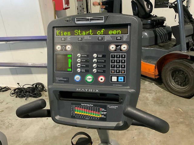 Matrix r5x recumbent bike home trainer - afbeelding 3 van  5