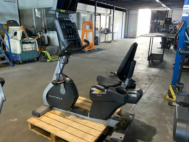 Matrix r5x recumbent bike home trainer - afbeelding 5 van  6