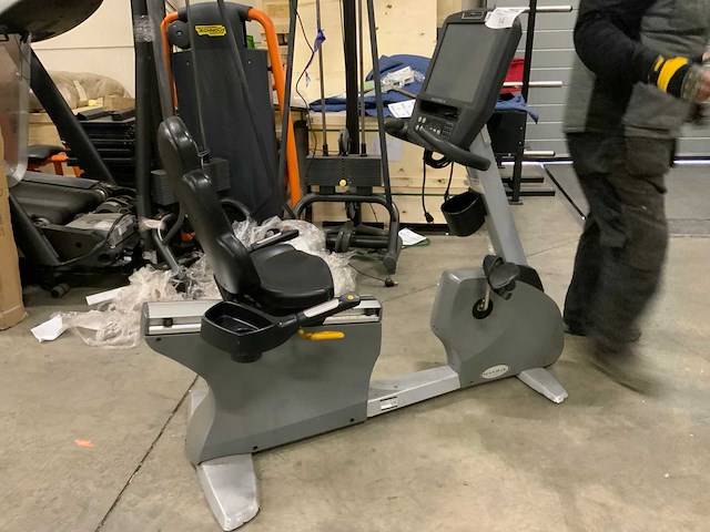 Matrix r7xe recumbent bike home trainer - afbeelding 1 van  6