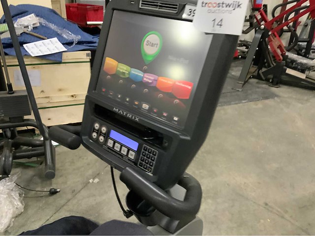 Matrix r7xe recumbent bike home trainer - afbeelding 2 van  6