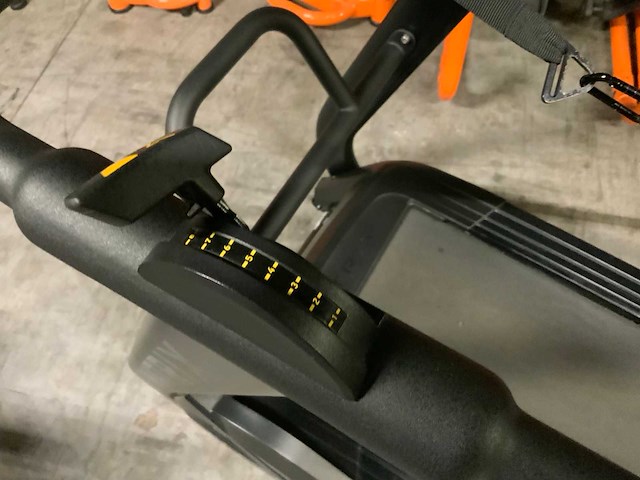 Matrix s drive treadmill loopband - afbeelding 4 van  5