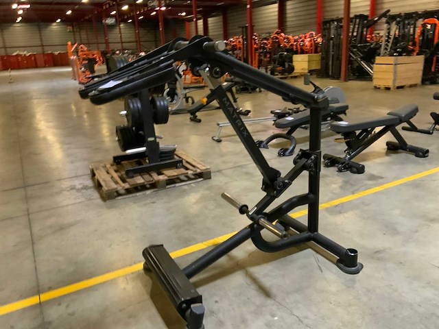 Matrix squat lunge machine plate loaded krachtstation - afbeelding 3 van  4
