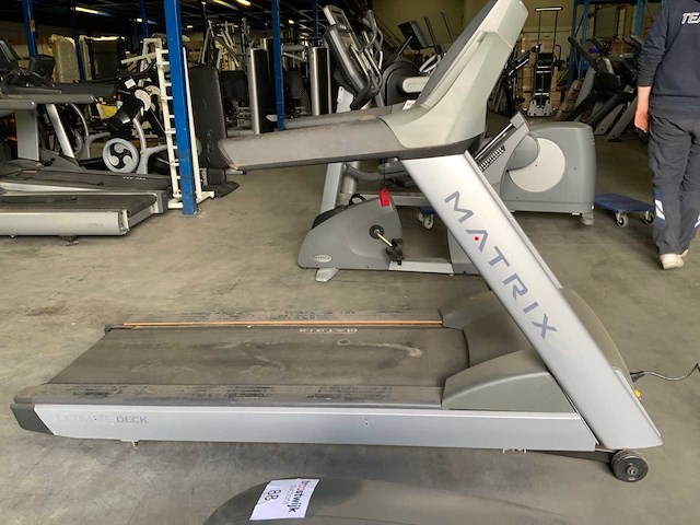 Matrix t3xe treadmill loopband - afbeelding 1 van  6