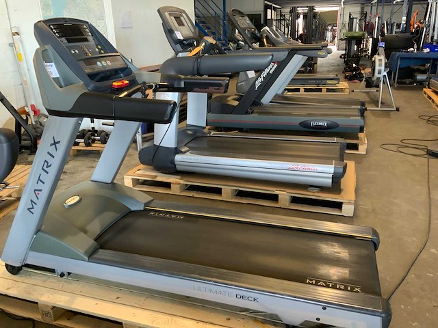 Matrix t5xe treadmill loopband - afbeelding 1 van  4