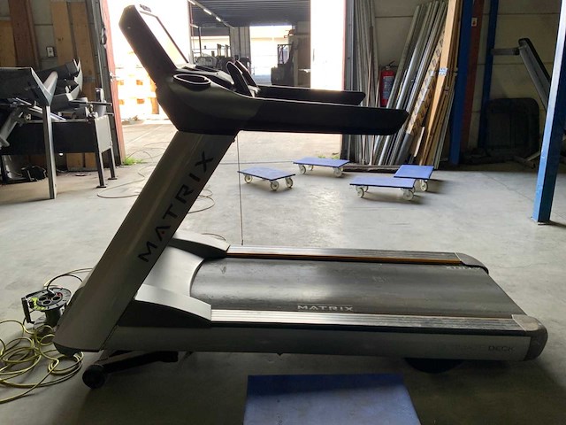 Matrix t7xe treadmill loopband - afbeelding 5 van  6