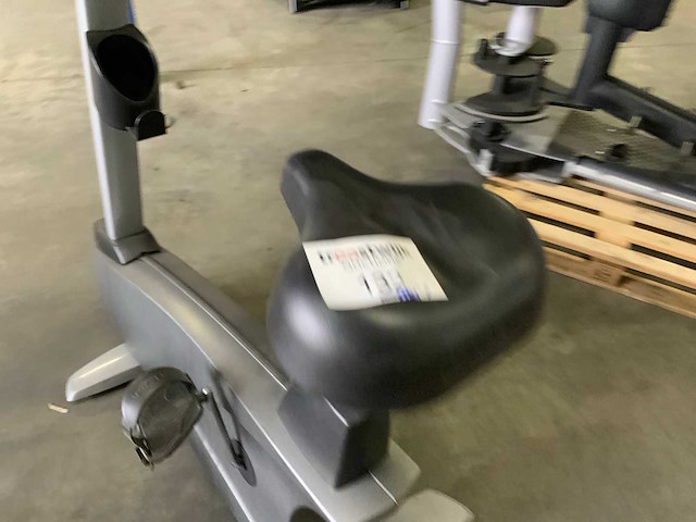 Matrix u3x uprightbike home trainer - afbeelding 2 van  5