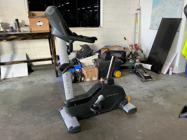 Matrix u3x uprightbike home trainer - afbeelding 1 van  5