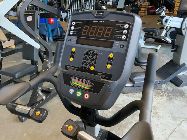 Matrix u3x uprightbike home trainer - afbeelding 3 van  5