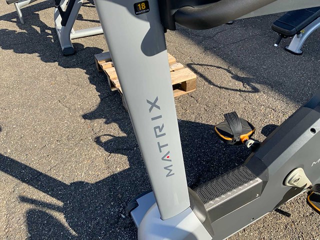 Matrix u5x uprightbike home trainer - afbeelding 2 van  5