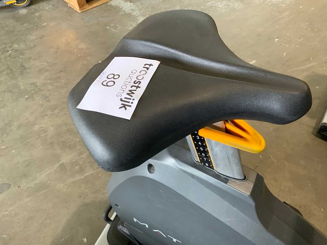 Matrix u5x uprightbike home trainer - afbeelding 3 van  5