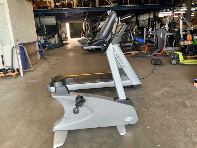 Matrix u5x uprightbike home trainer - afbeelding 1 van  4
