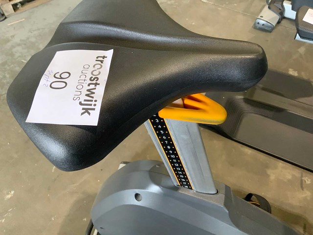 Matrix u5x uprightbike home trainer - afbeelding 4 van  6