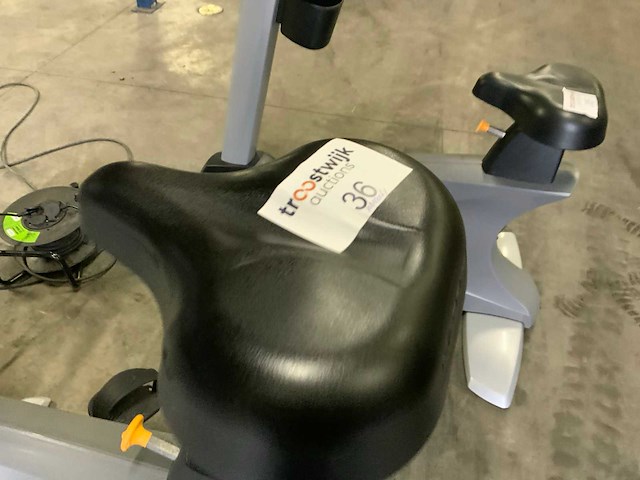 Matrix u7xe uprightbike home trainer - afbeelding 4 van  4