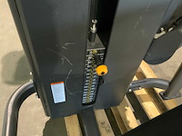 Matrix versa leg extension krachtstation - afbeelding 3 van  5