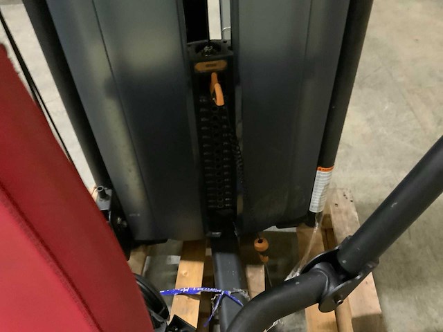 Matrix versa pec fly rear delt krachtstation - afbeelding 3 van  7