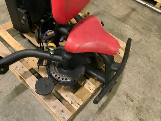 Matrix versa pec fly rear delt krachtstation - afbeelding 5 van  7