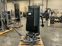 Matrix versa pecfly rear delt krachtstation - afbeelding 1 van  7