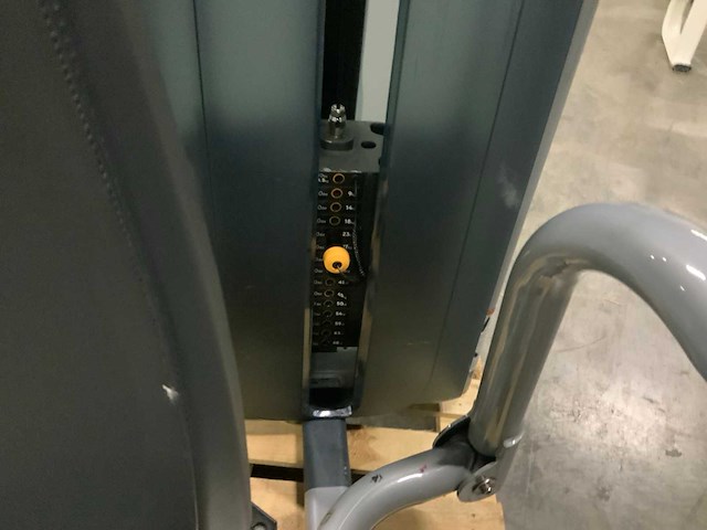 Matrix versa pecfly rear delt krachtstation - afbeelding 5 van  7
