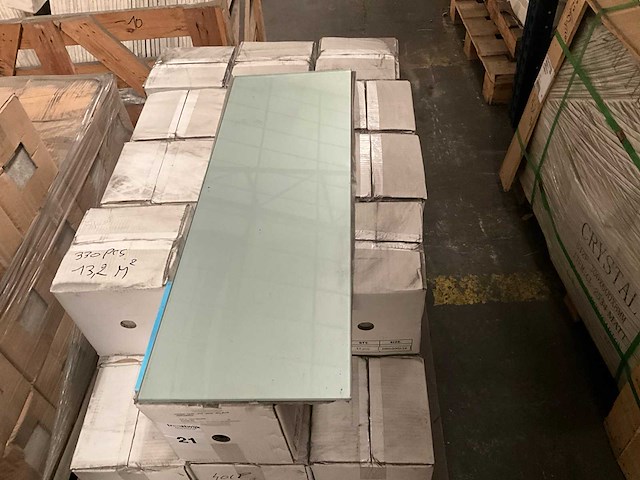 Matt finish chrystal vloertegel in glas - afbeelding 1 van  3