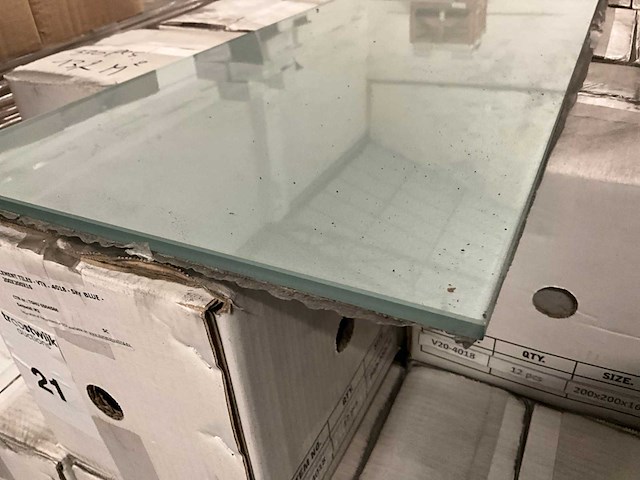 Matt finish chrystal vloertegel in glas - afbeelding 2 van  3