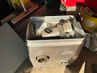 Matton vleesmolen - afbeelding 1 van  2