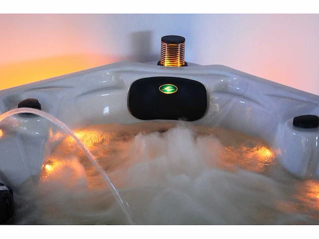 Mawialux 5-persoons buitenspa met balboa en wifi (bomvol opties en 83 massage jets) - witte kuip - afbeelding 21 van  129