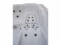 Mawialux 5-persoons buitenspa met balboa en wifi (bomvol opties en 83 massage jets) - witte kuip - afbeelding 119 van  129