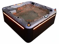 Mawialux 6-persoons buitenspa met balboa en wifi (bomvol opties en 121 massage jets) - grijze binnenkuip - afbeelding 68 van  94