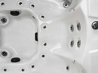 Mawialux 6-persoons buitenspa met bluetooth - witte binnenkuip - afbeelding 5 van  7