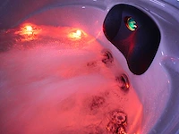 Mawialux 7-persoons buitenspa met balboa en wifi (bomvol opties en 100 massage jets) - grijze binnenkuip - afbeelding 112 van  115